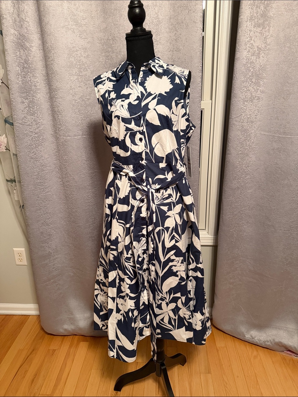 Sleeveless Calvin Klein Navy and White Floral summer Dress with Tie Waist size12